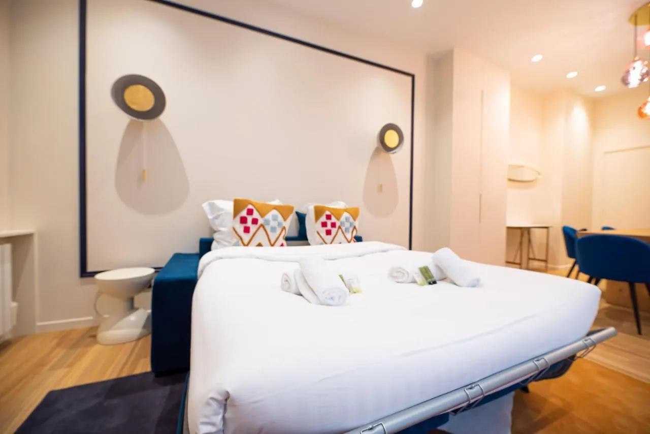 Loft In Canal Saint Martin Apartment Paris